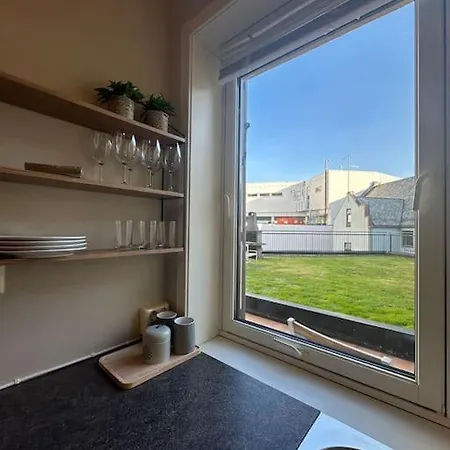 Box Alesund, Inc Wifi Free Car And Mc Parking Apartment *