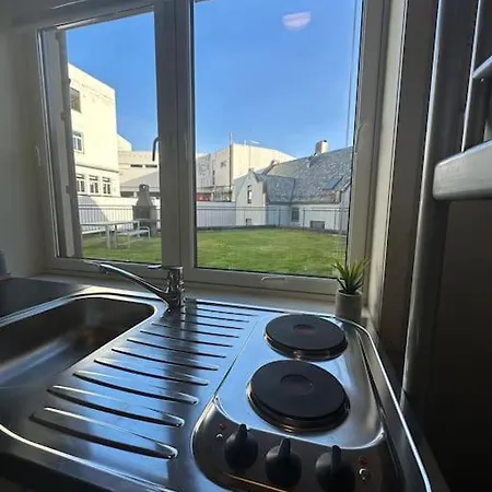 Box Alesund, Inc Wifi Free Car And Mc Parking Ålesund