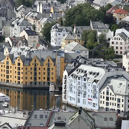 Box Alesund, Inc Wifi Free Car And Mc Parking * 올레순