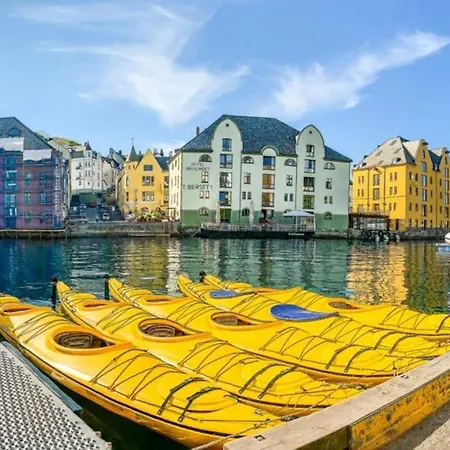 Apartment Box Alesund, Inc Wifi Free Car And Mc Parking *