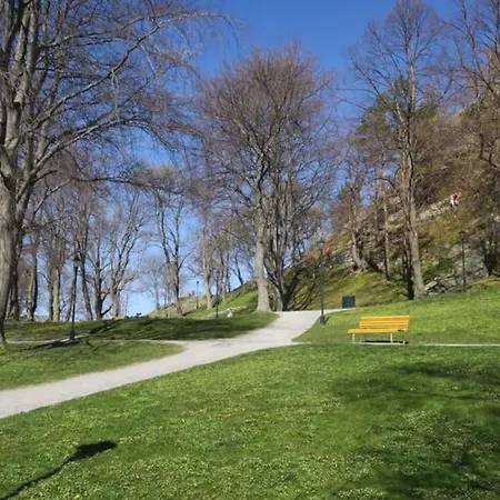 Box Alesund, Inc Wifi Free Car And Mc Parking * Alesund