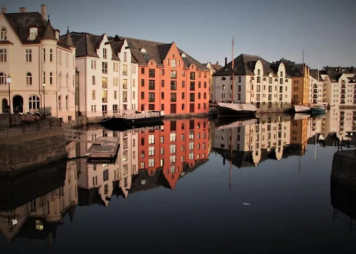 Appartamento Box Alesund, Inc Wifi Free Car And Mc Parking Ålesund