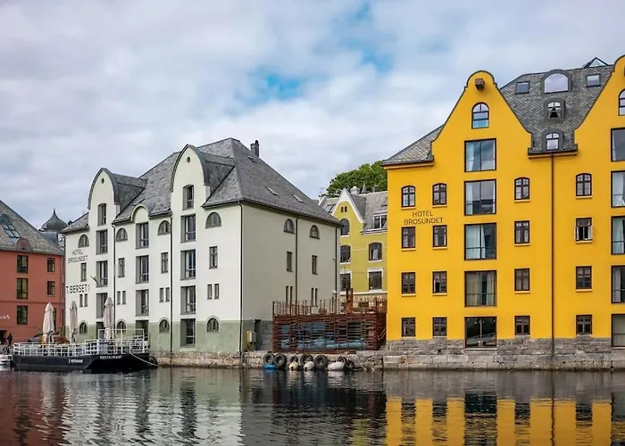 Box Alesund, Inc Wifi Free Car And Mc Parking