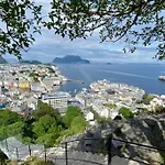 Box Alesund, Inc Wifi Free Car And Mc Parking Appartamento Ålesund