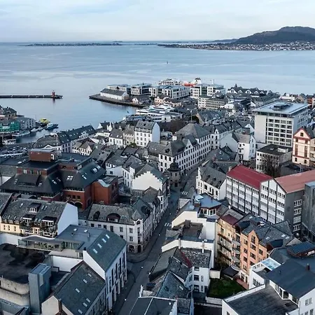 Box Alesund, Inc Wifi Free Car And Mc Parking * Ålesund